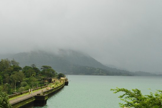 Bhandardara Lake